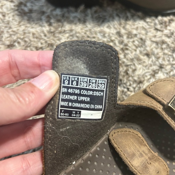 Woman's SKETCHERS Brown Adjustable Double Strap Slide Sandals Size 9. - Picture 10 of 10